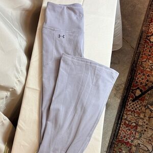 Under Armour women’s small Light Purple Performance Leggings